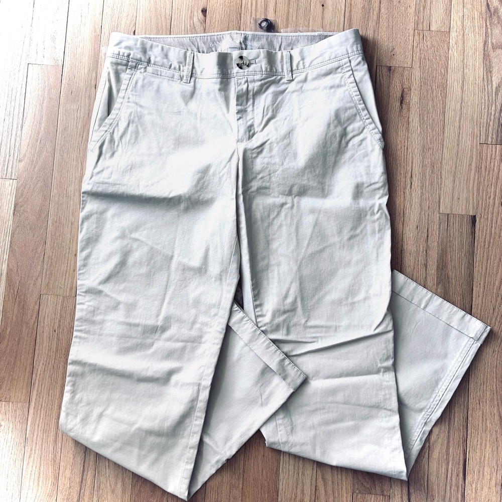 NWT City Chino Roll Cuff, Banana Republic, color Stone, Size 6L
